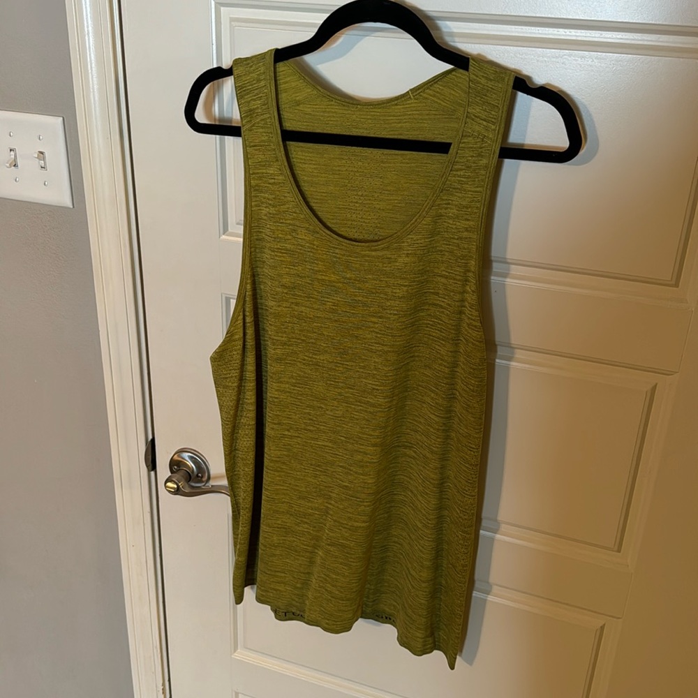 Lululemon tank top